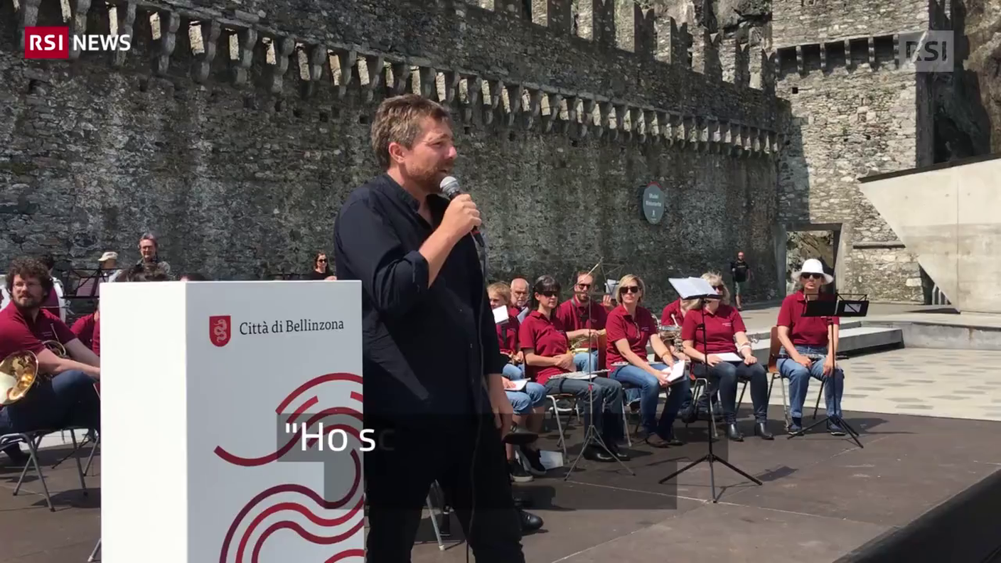 Inaugurazione della nuvola a Bellinzona: le visioni dell'artista Nicola Colombo