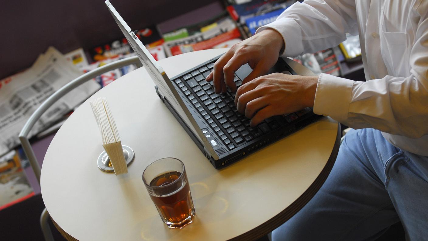 Il 22enne adescava le sue vittime sulle chat dei social network