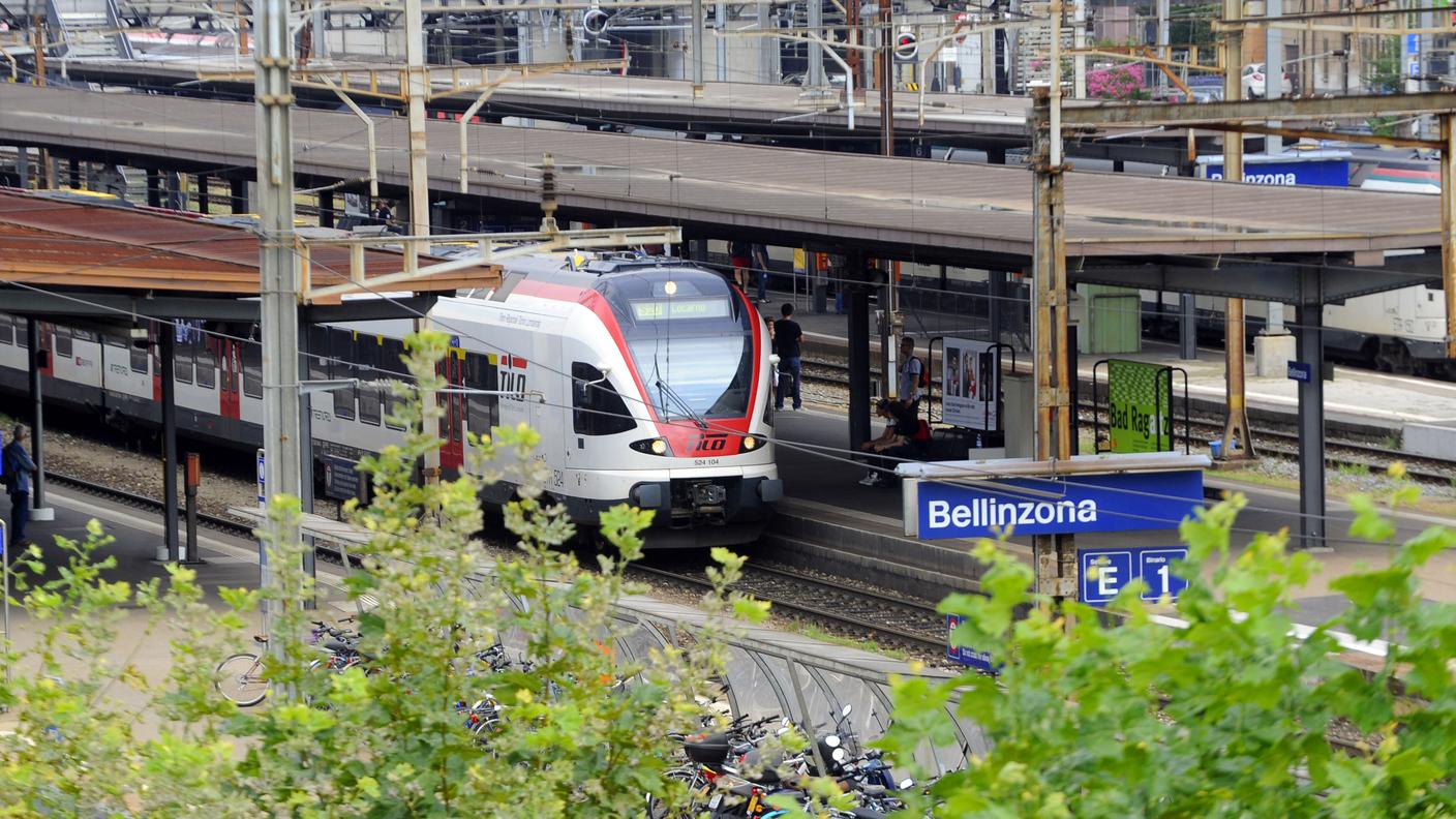 Il giovane si è aggrappato al treno da Bellinzona fino a Giubiasco