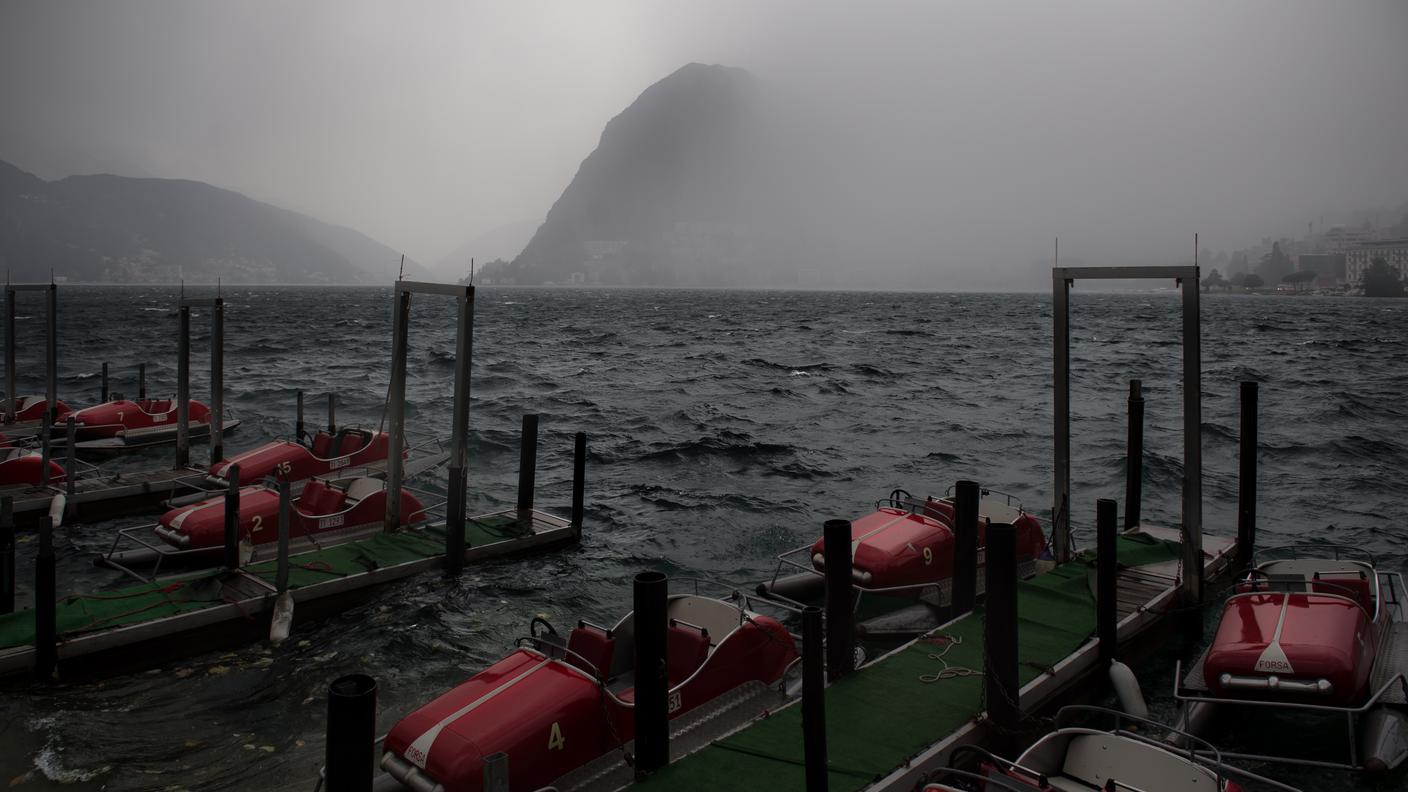 La pioggia sul lago di Lugano