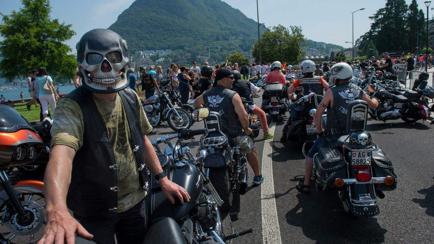 Folla agli Swiss Harley Days