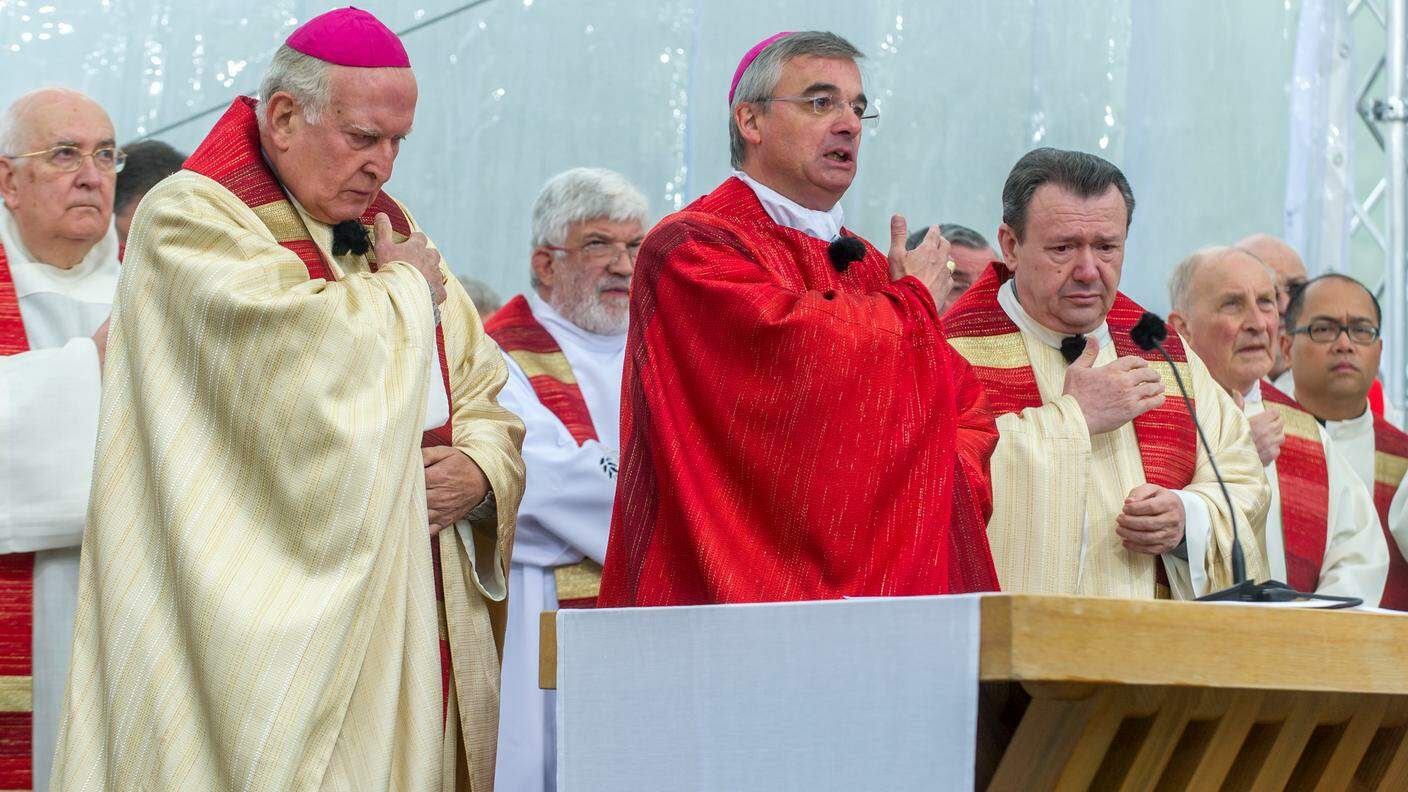 I vescovi e i sacerdoti durante la Messa