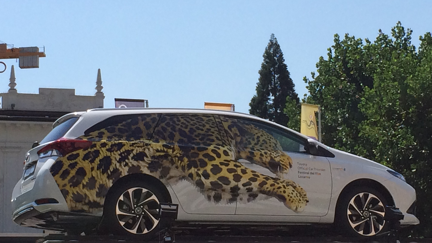 Leopardi anche sulle auto
