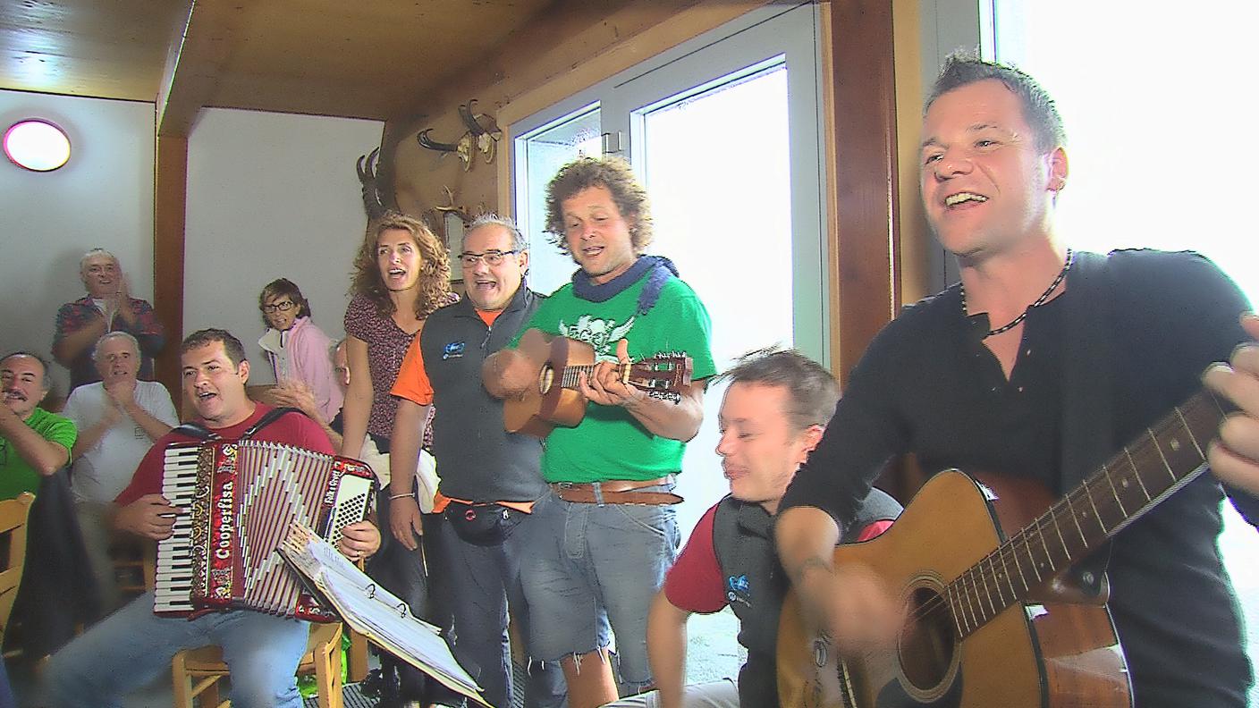 Un momento della celebrazione alla capanna Scaletta