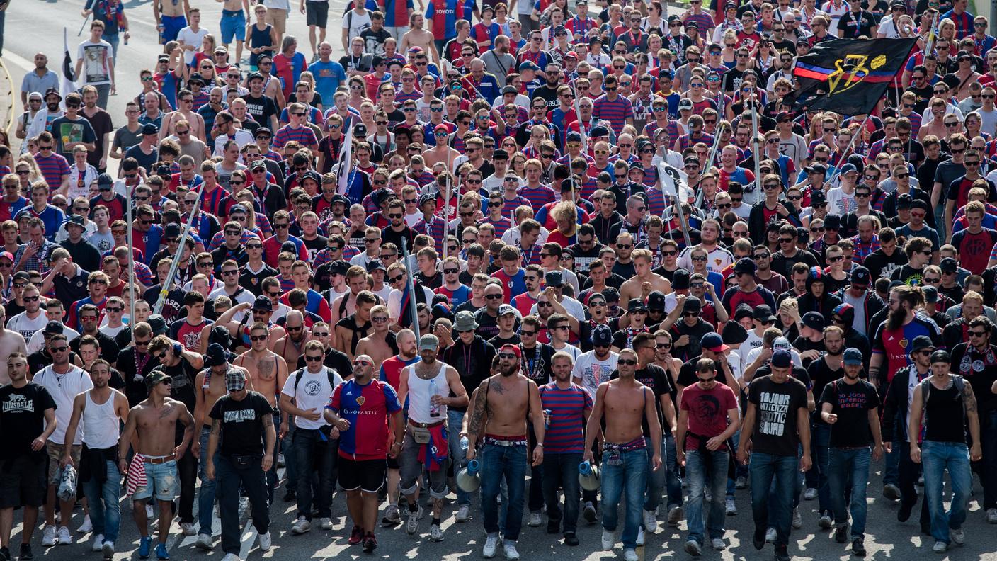 Dopo il corteo dei tifosi renani, sarà la volta di quello lucernese