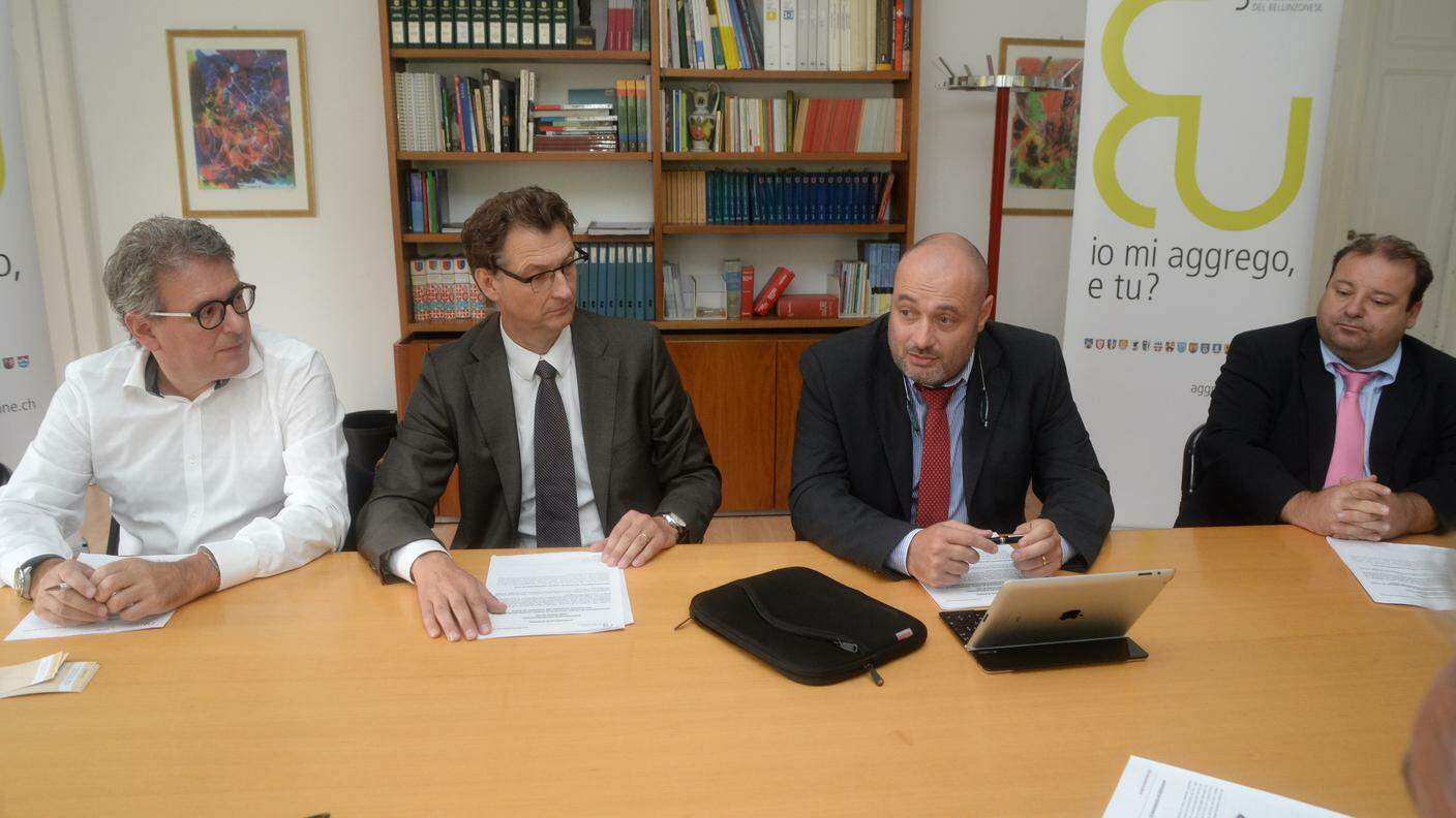 Da sinistra a destra: Riccardo Calastri, sindaco di Sementina; Mario Branda, sindaco di Bellinzona; Andrea Bersani, sindaco di Giubiasco; Ivan Guidotti, sindaco di Monte Carasso.