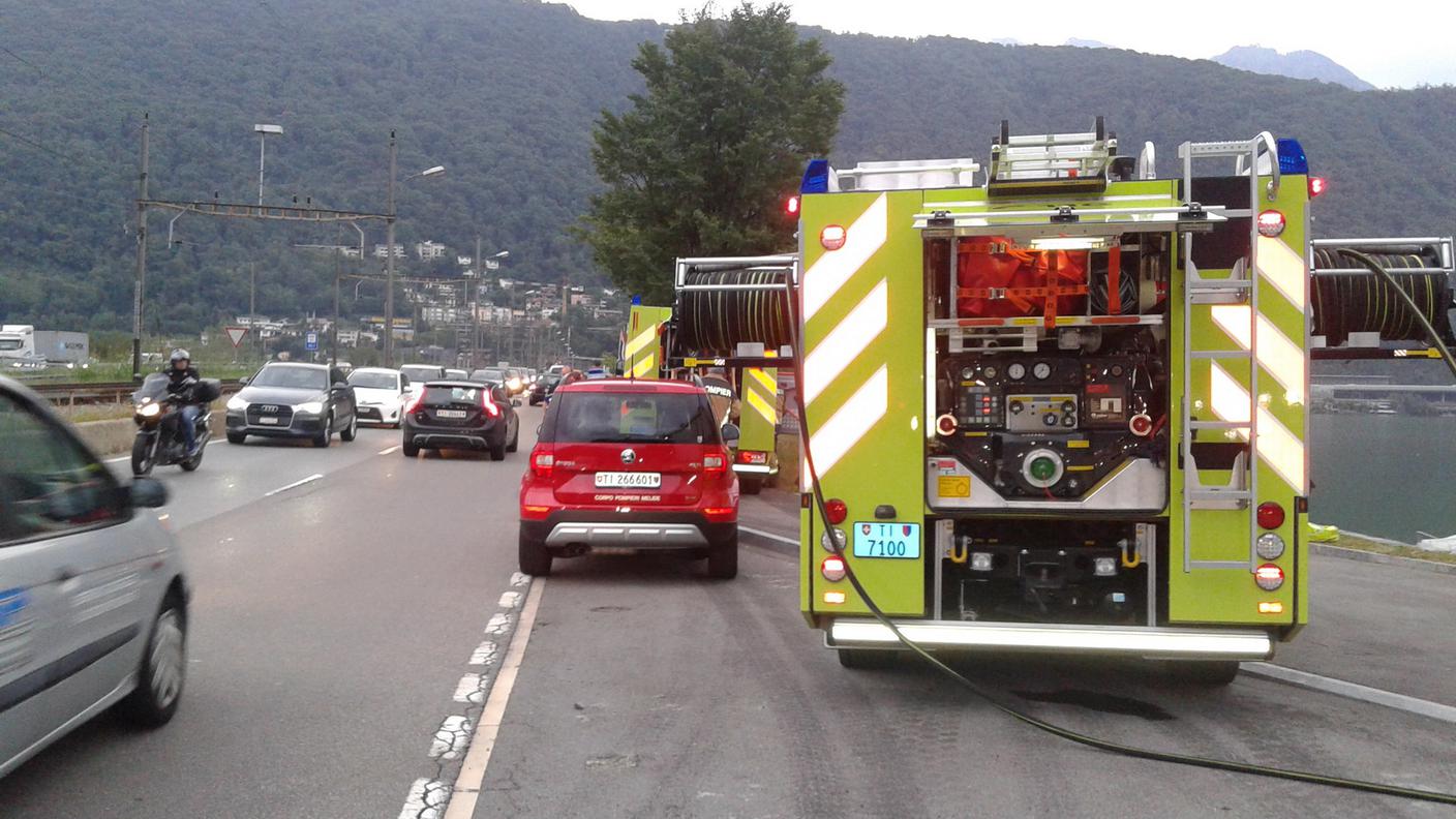 La zona dell'incendio a Melide