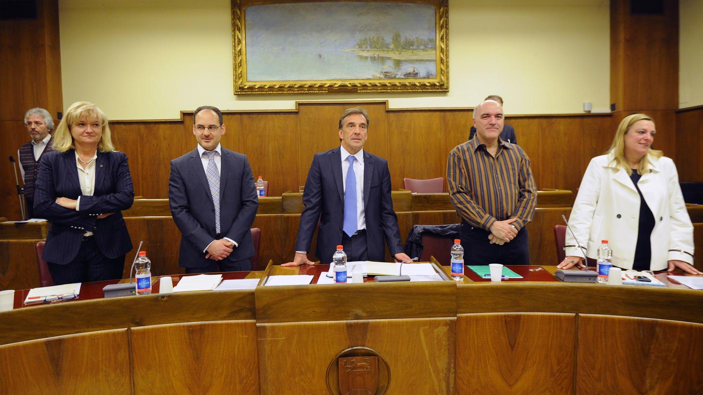 Il Municipio di Chiasso al completo
