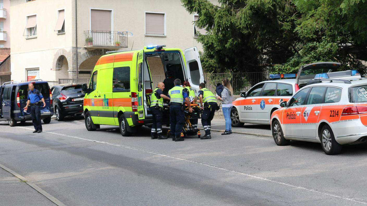 L'ambulanza è intervenuta sul luogo dell'incidente insieme alla polizia