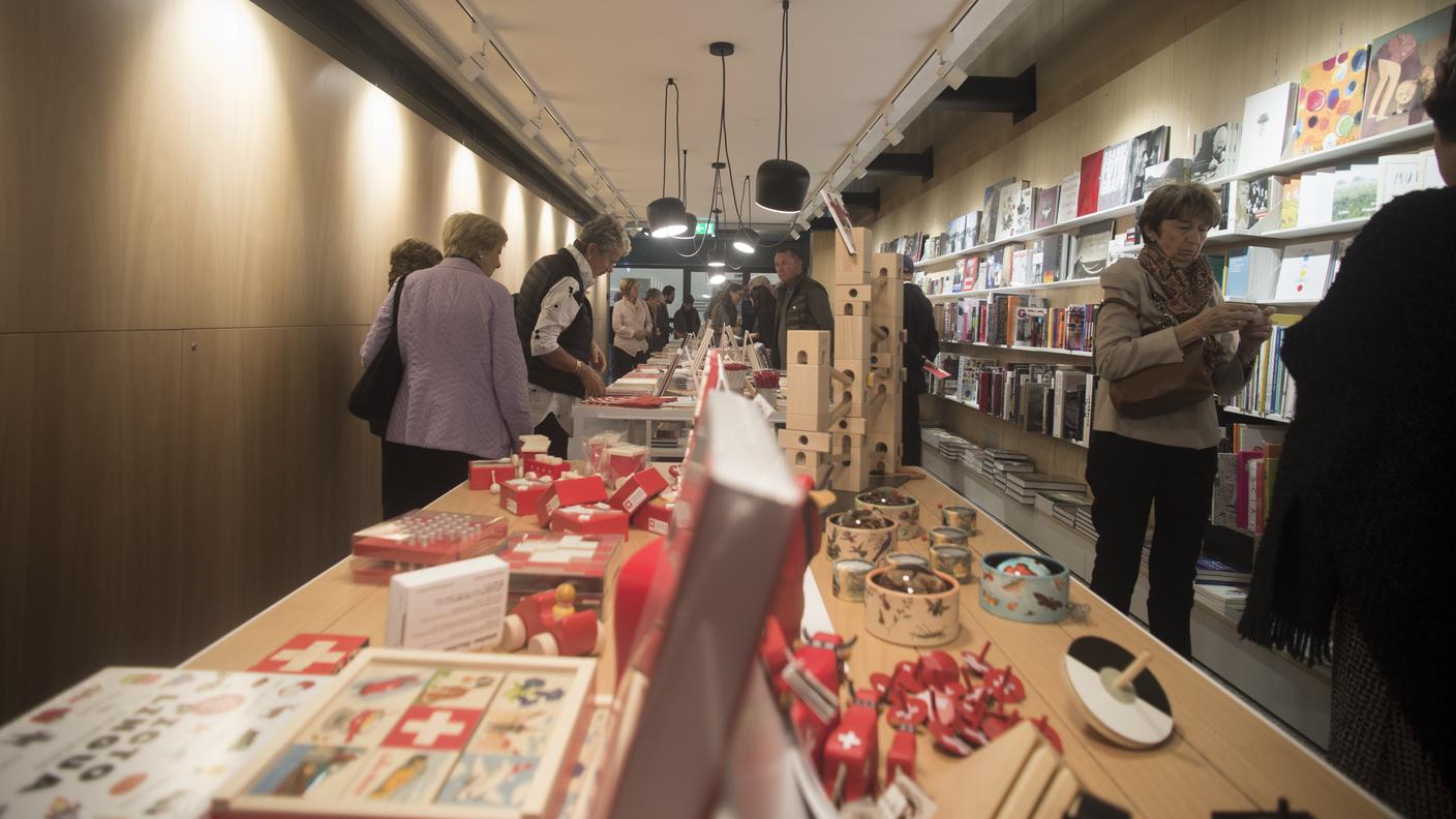 Nella libreria del LAC