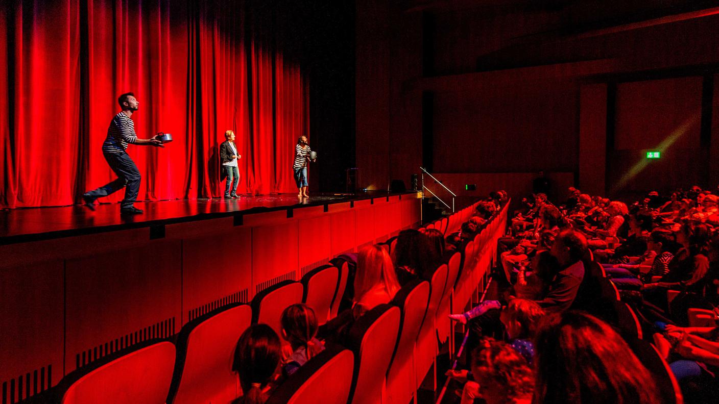 Il teatro del LAC ha tutte le date occupate fino al giugno 2016