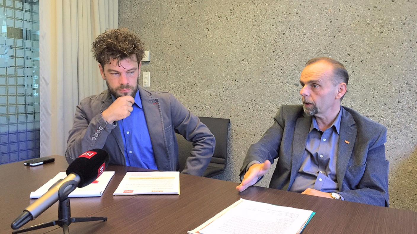 A sinistra Dario Cadenazzi (UNIA) e, a destra, Paolo Locatelli (OCST)