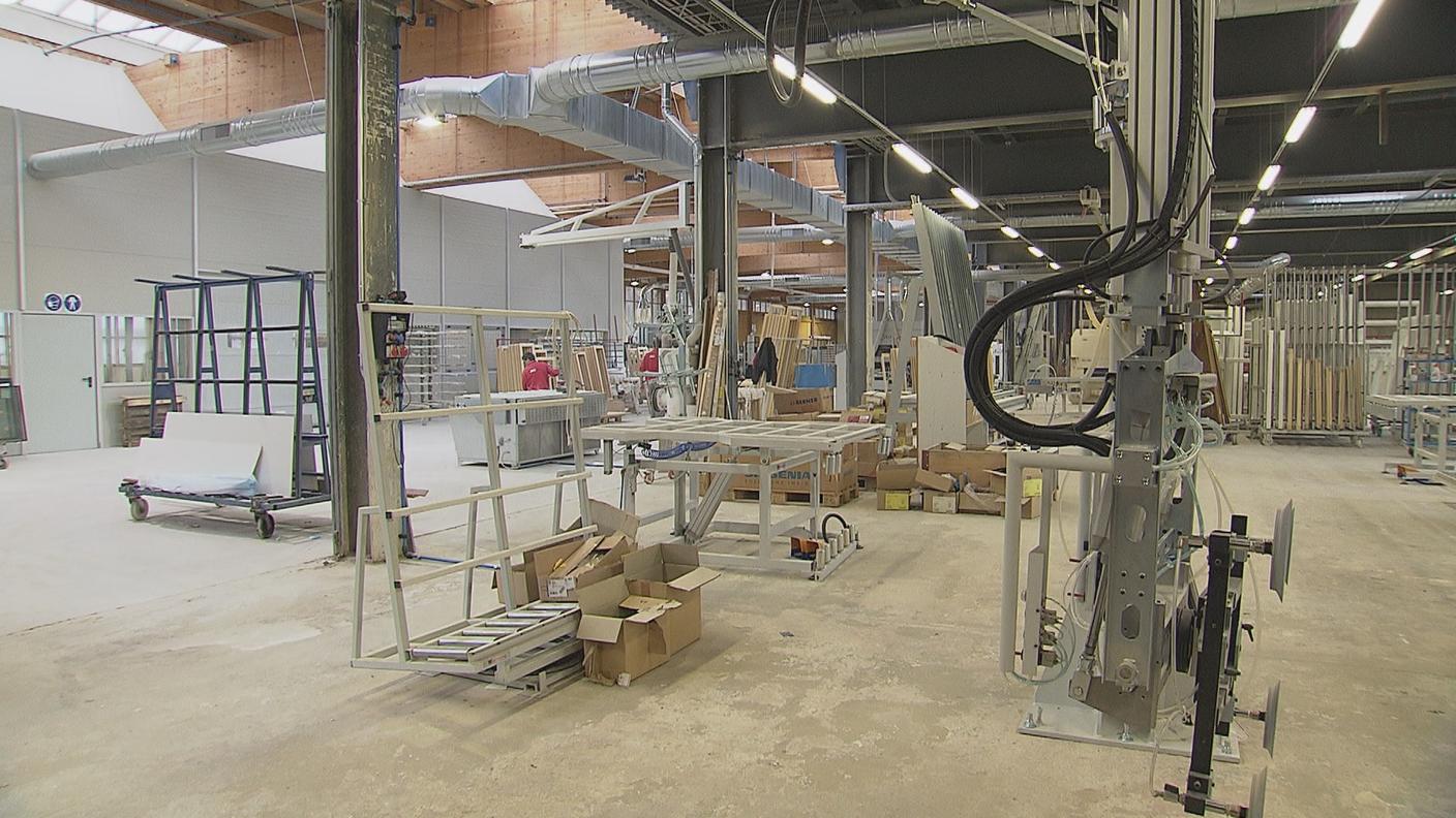 L'interno della fabbrica di Piotta