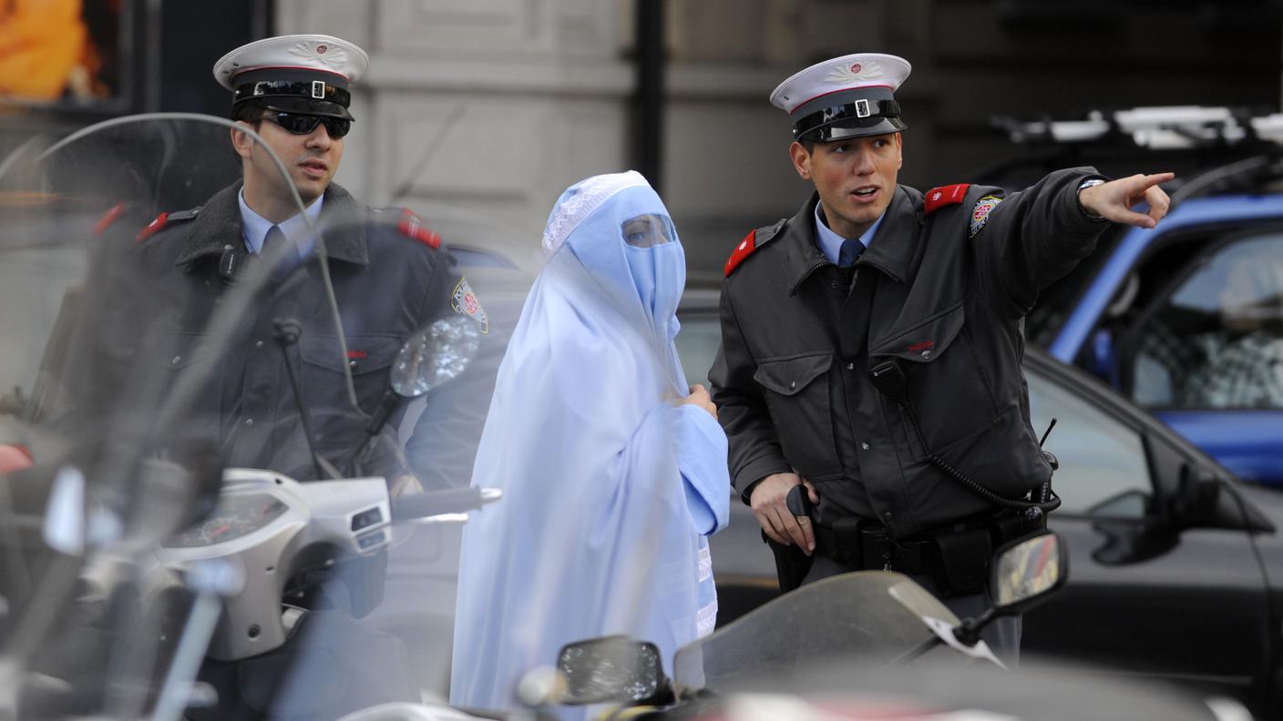 Addio alle gite con il burqa in Ticino?