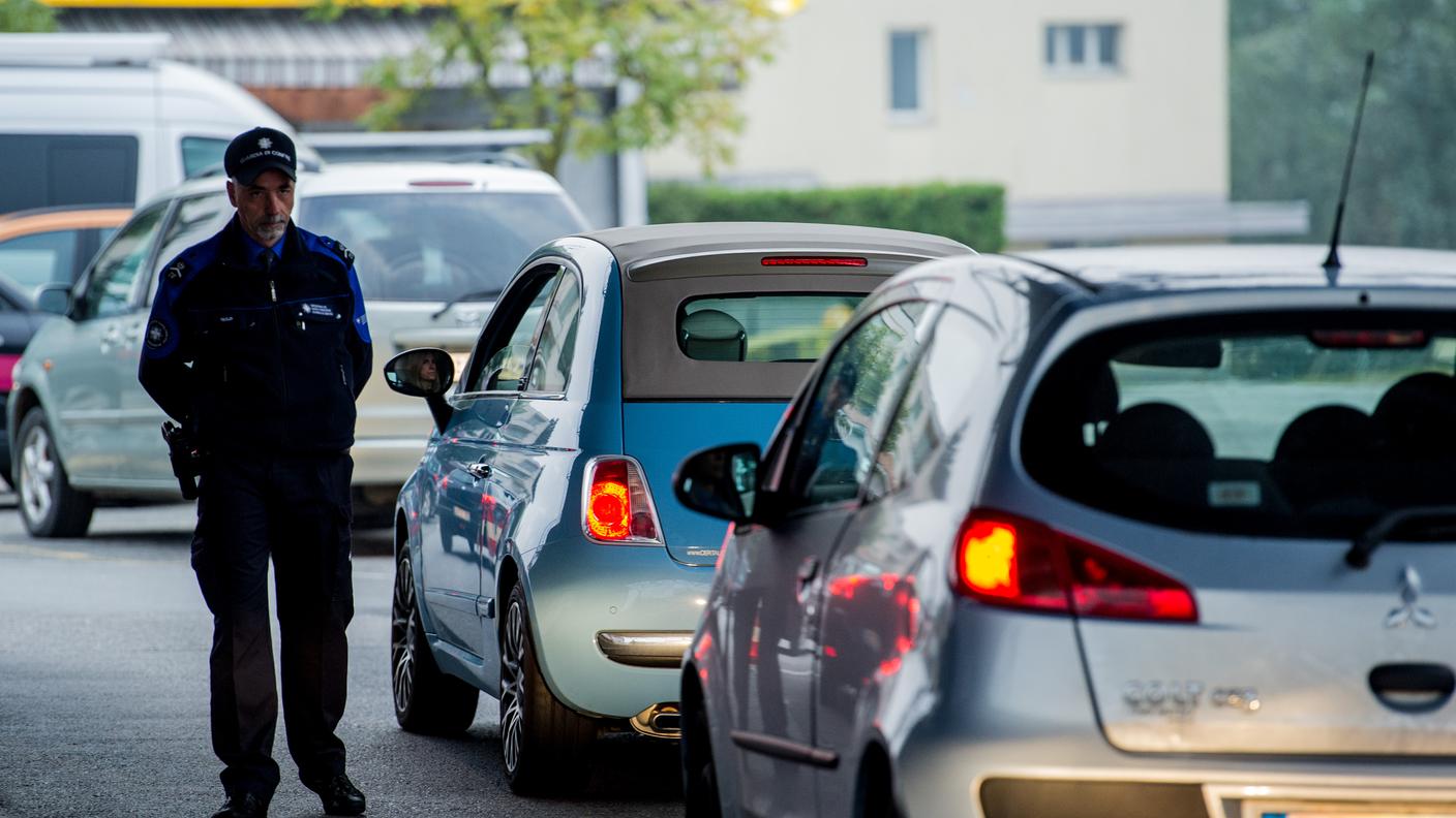 A bordo di molti veicoli in transito ai valichi c'è un solo occupante