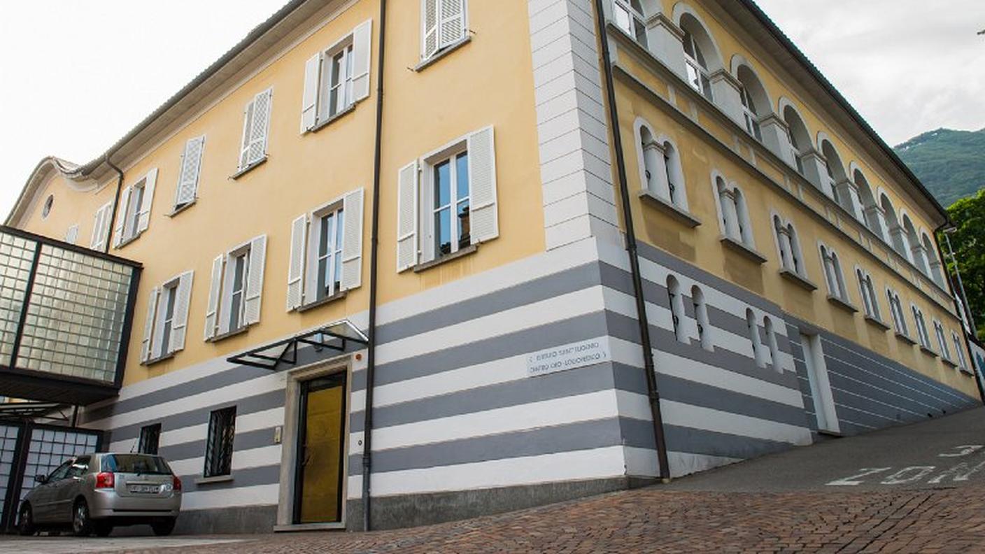 La decisione tocca 62 bambini e 28 dipendenti