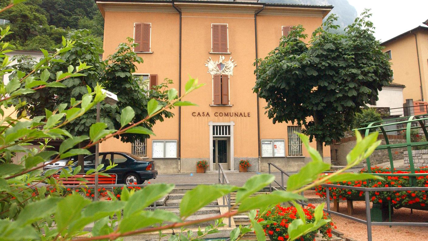 Il municipio di Capolago