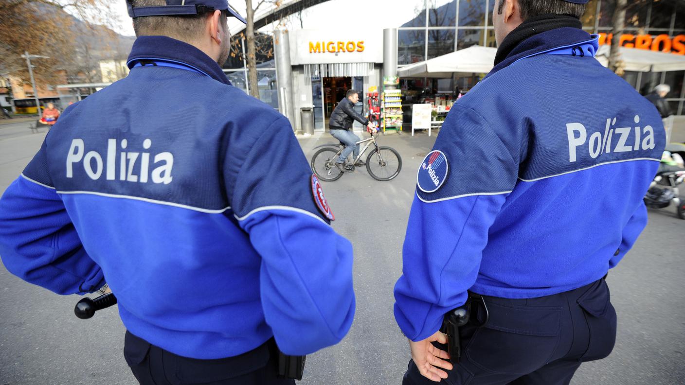 Più agenti sul territorio e collaborazione con la popolazione