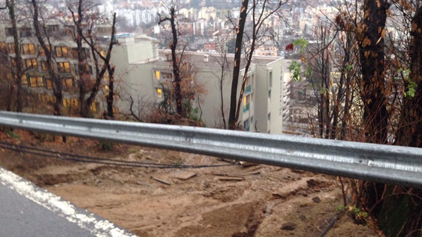 La frana ha sfiorato la casa per anziani di Via Tesserete