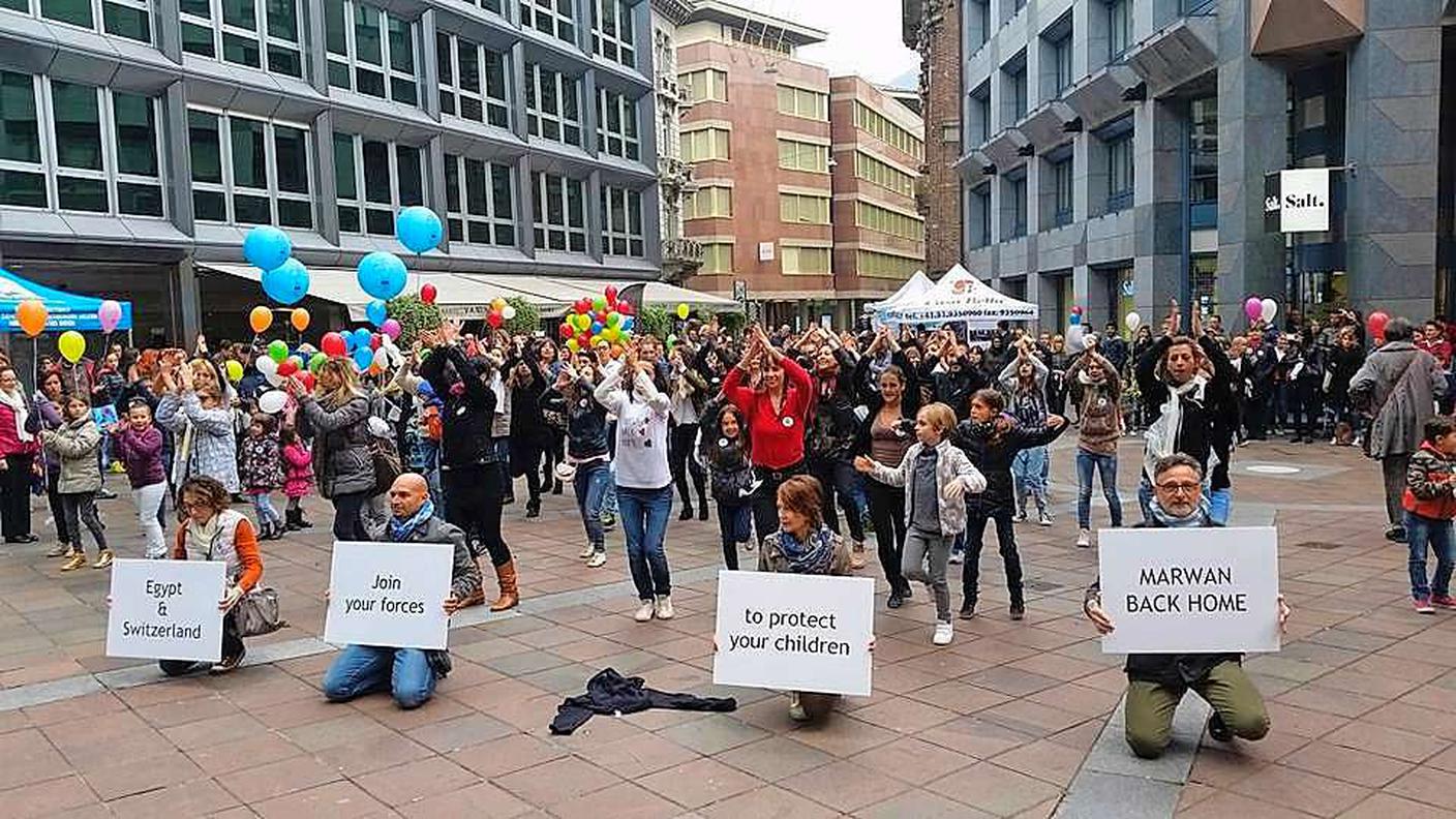 Manifestazione a Lugano per il bimbo di 6 anni nell'ottobre scorso