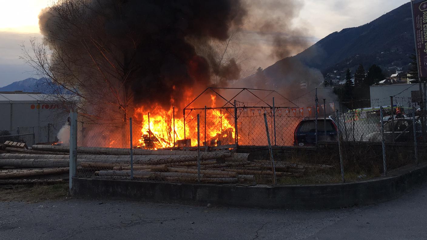 L'incendio a Gordola