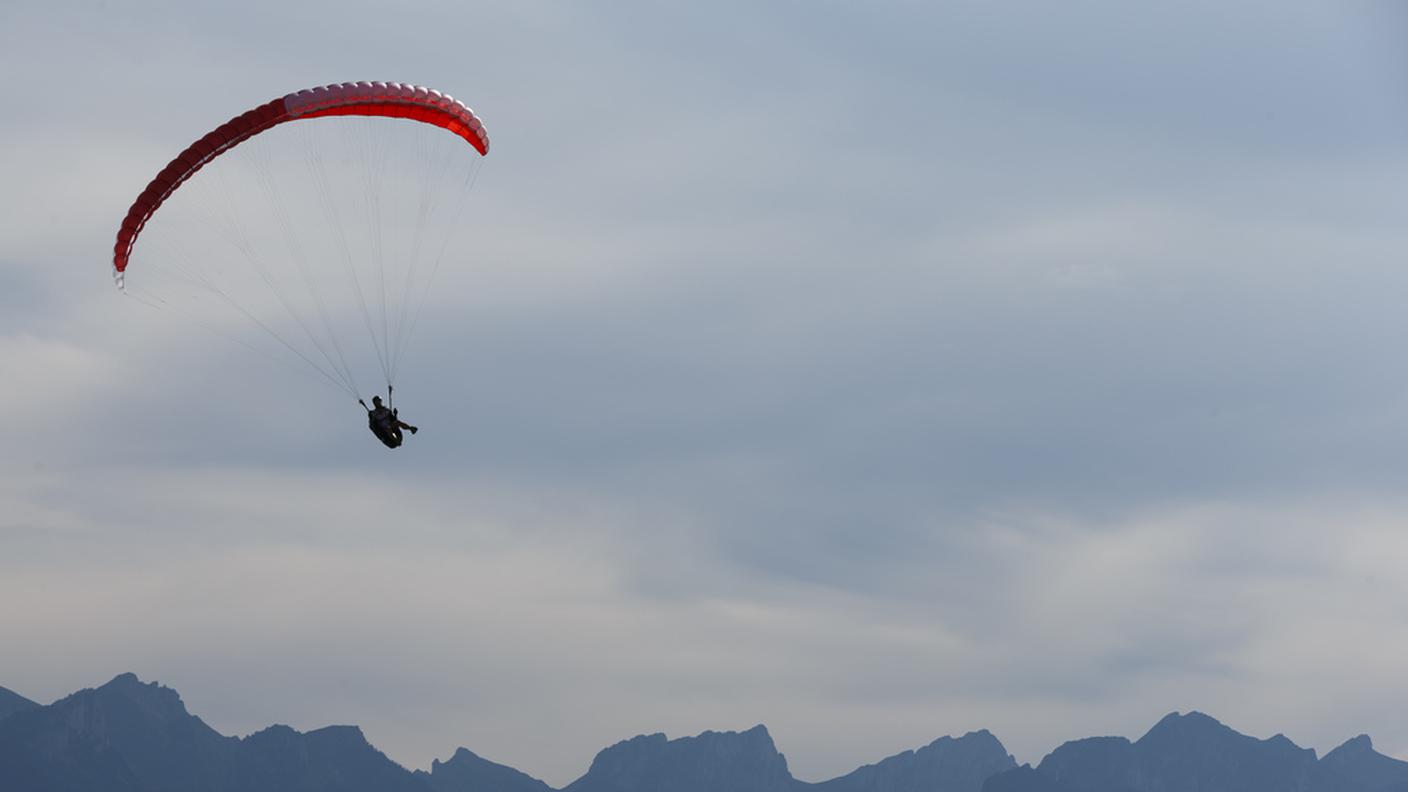 Morta una parapendista nel canton Grigioni