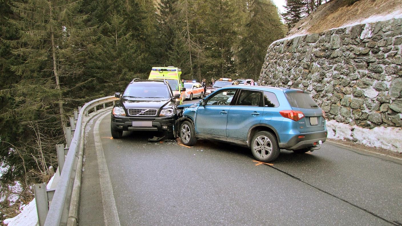 Un automobilista è stato trasportato in ospedale