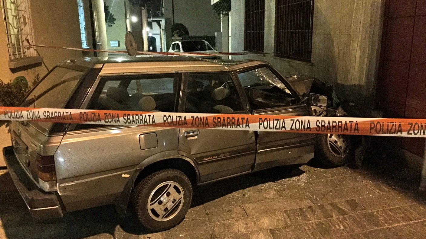 Le immagini dello schianto a Vezia
