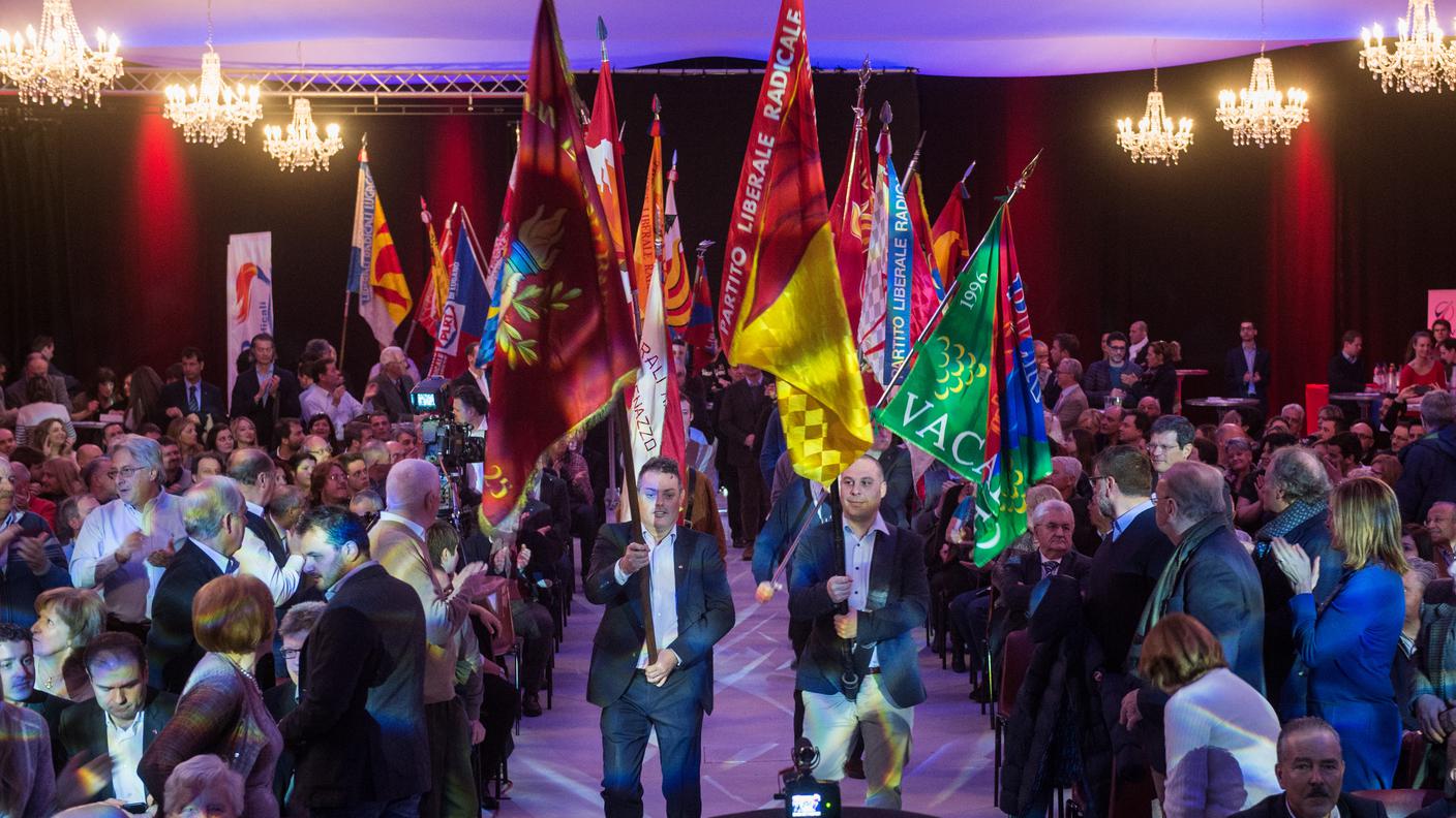 Campagna lanciata con l'ingresso dei vessilli delle sezioni