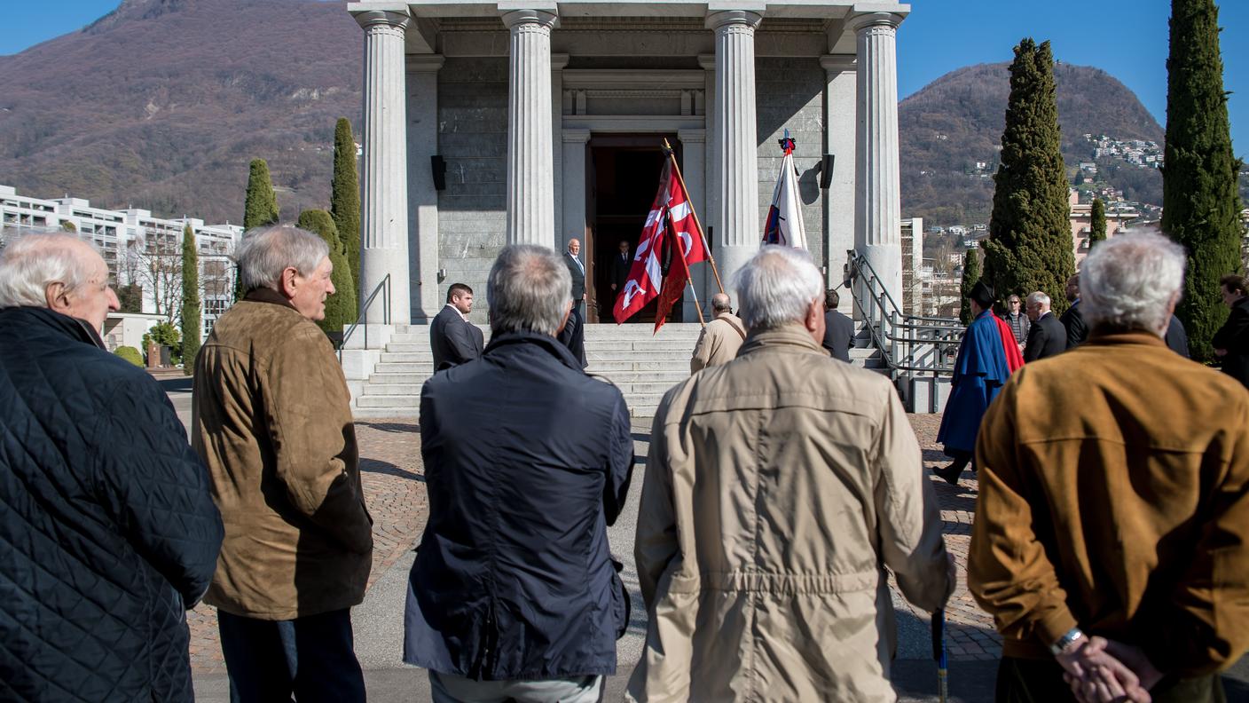L'ultimo saluto ad Angelo Paparelli