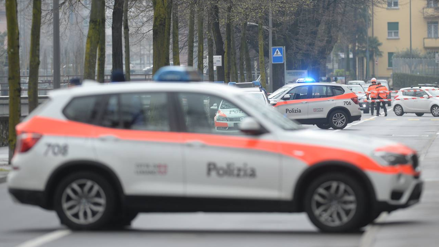 Polizia tra Via delle Aie e Via Ciani