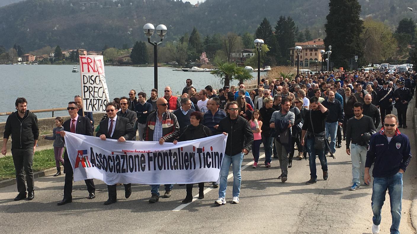 Il corteo in marcia