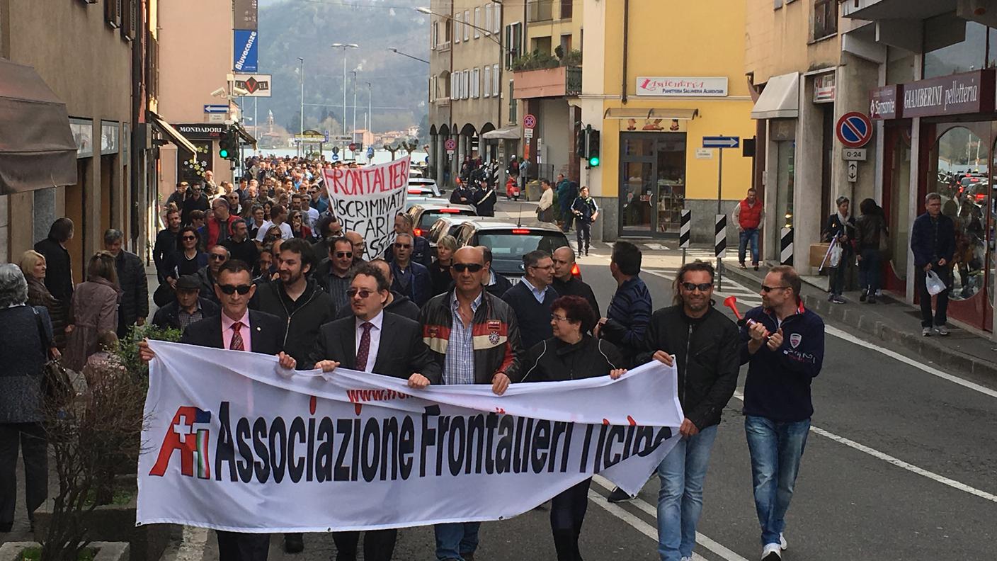 Il corteo in marcia
