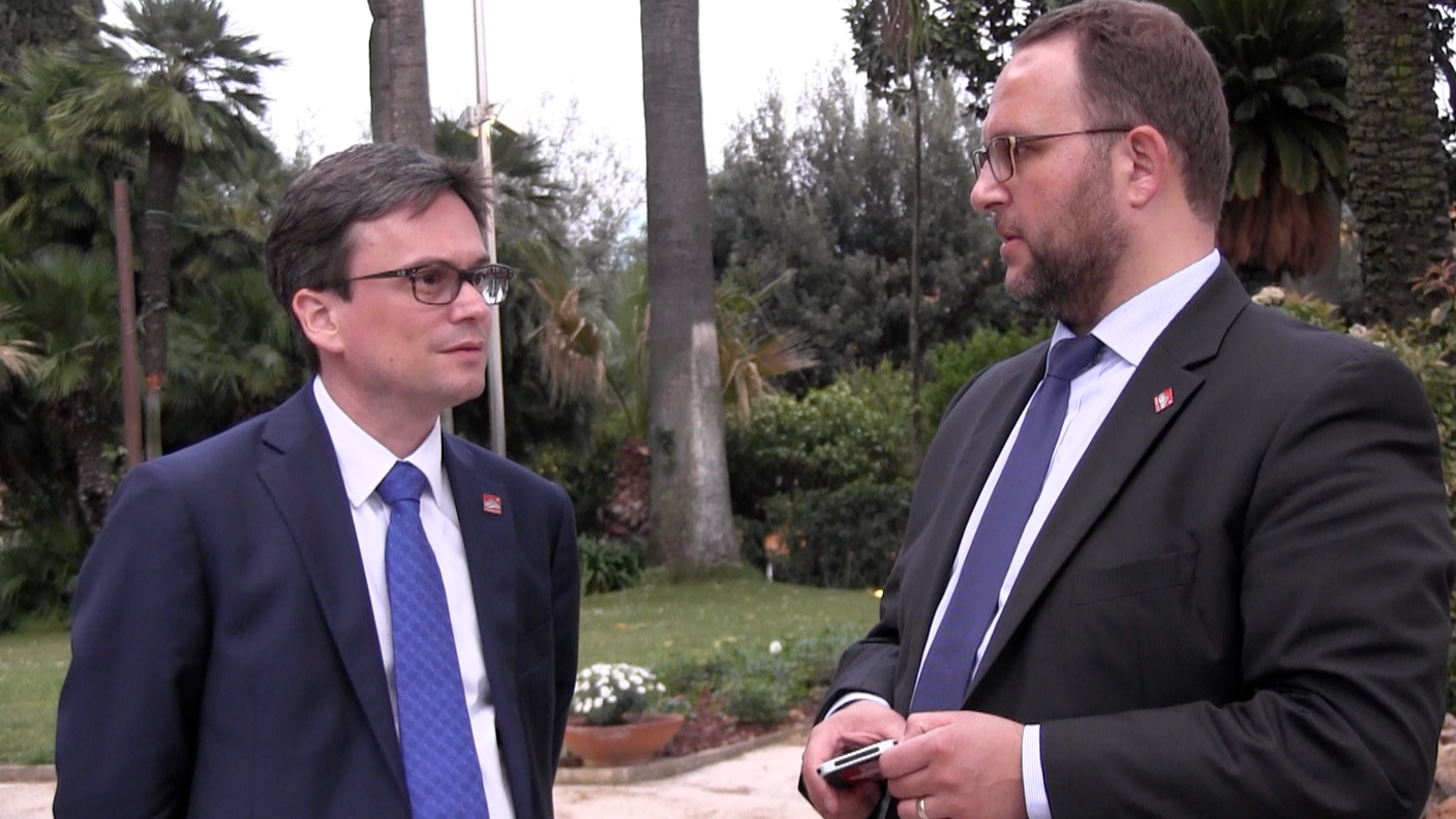 I due consiglieri di Stato durante una pausa tra i vari colloqui