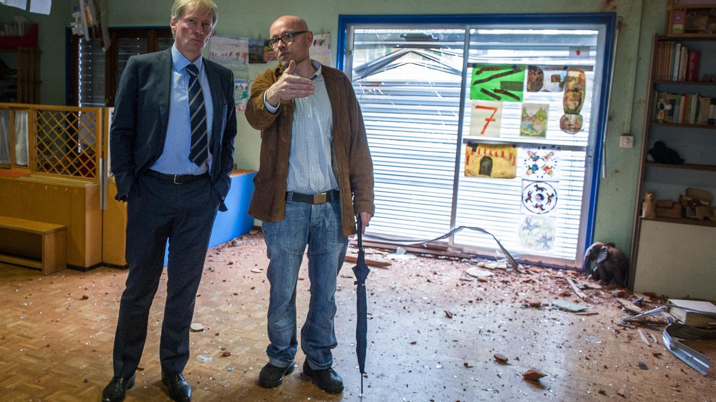 Il sindaco John Mercoli e il Consigliere di Stato Zali visitano la scuola lambita dalla frana
