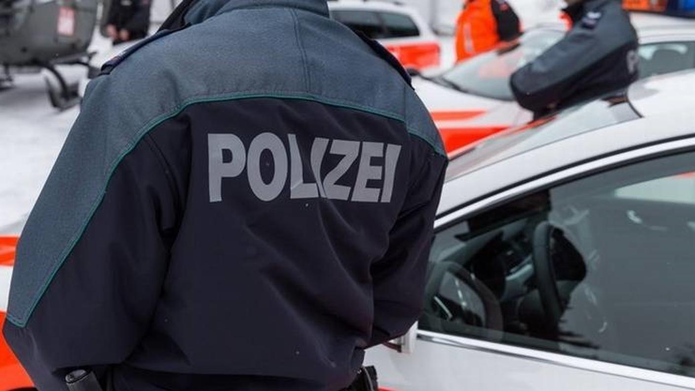 La polizia cerca testimoni