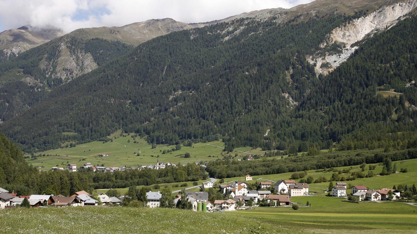 Valchava e, sullo sfondo, Santa Maria