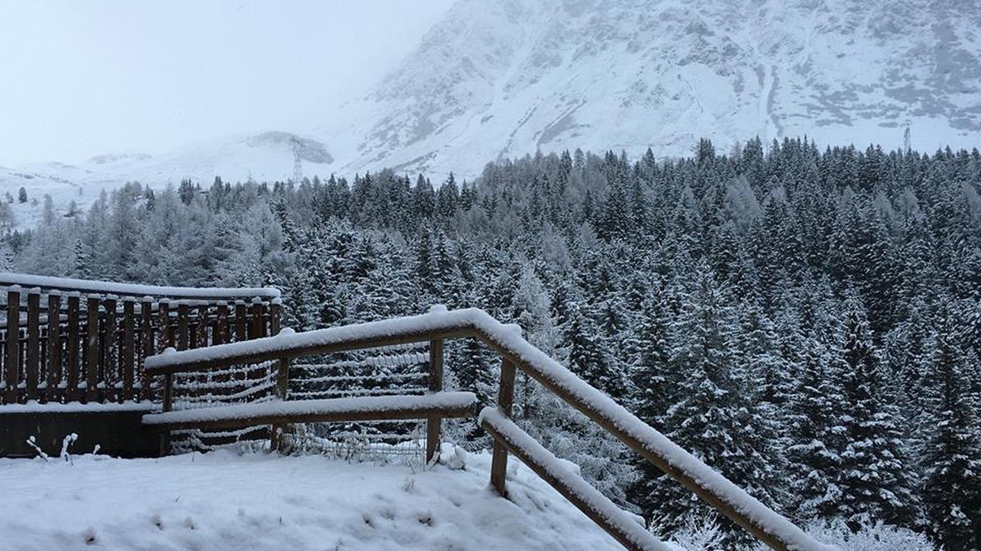 Neve fino in paese a San Bernardino