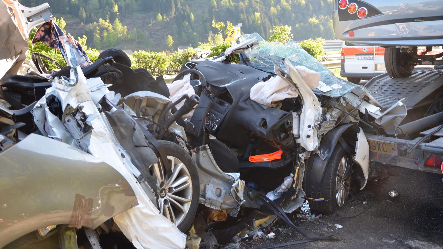 L'incidente è avvenuto attorno alle 16.30, l'autostrada è stata chiusa