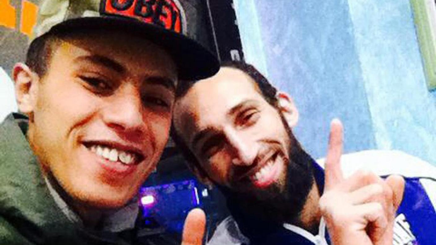 Abderrahmane Khachia (a sinistra) e  Abderrahim Moutaharrik