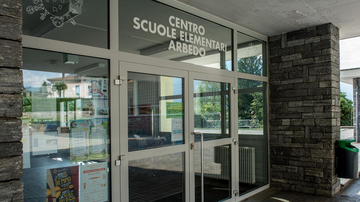 La sentenza sull'ex maestro di Arbedo ha suscitato vivo malcontento