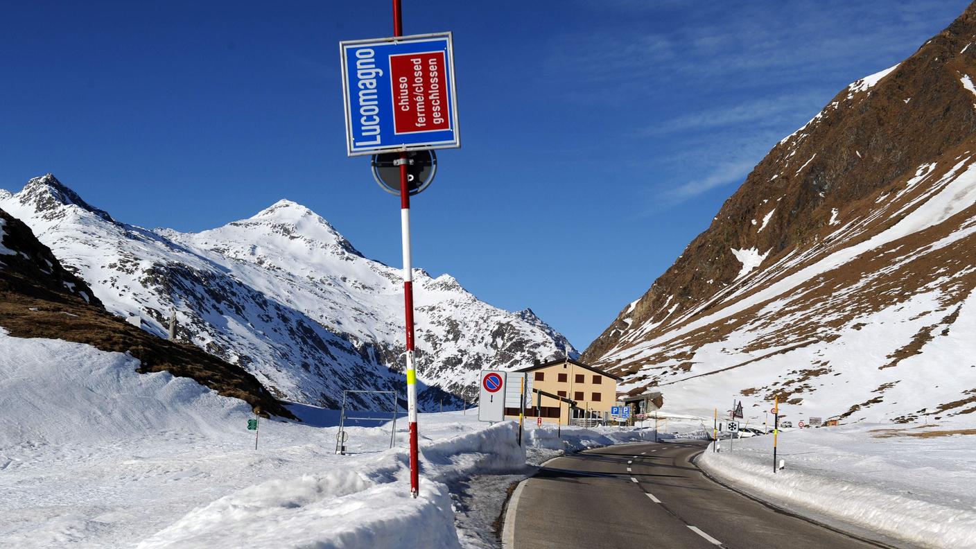 La strada del Lucomagno aperta
