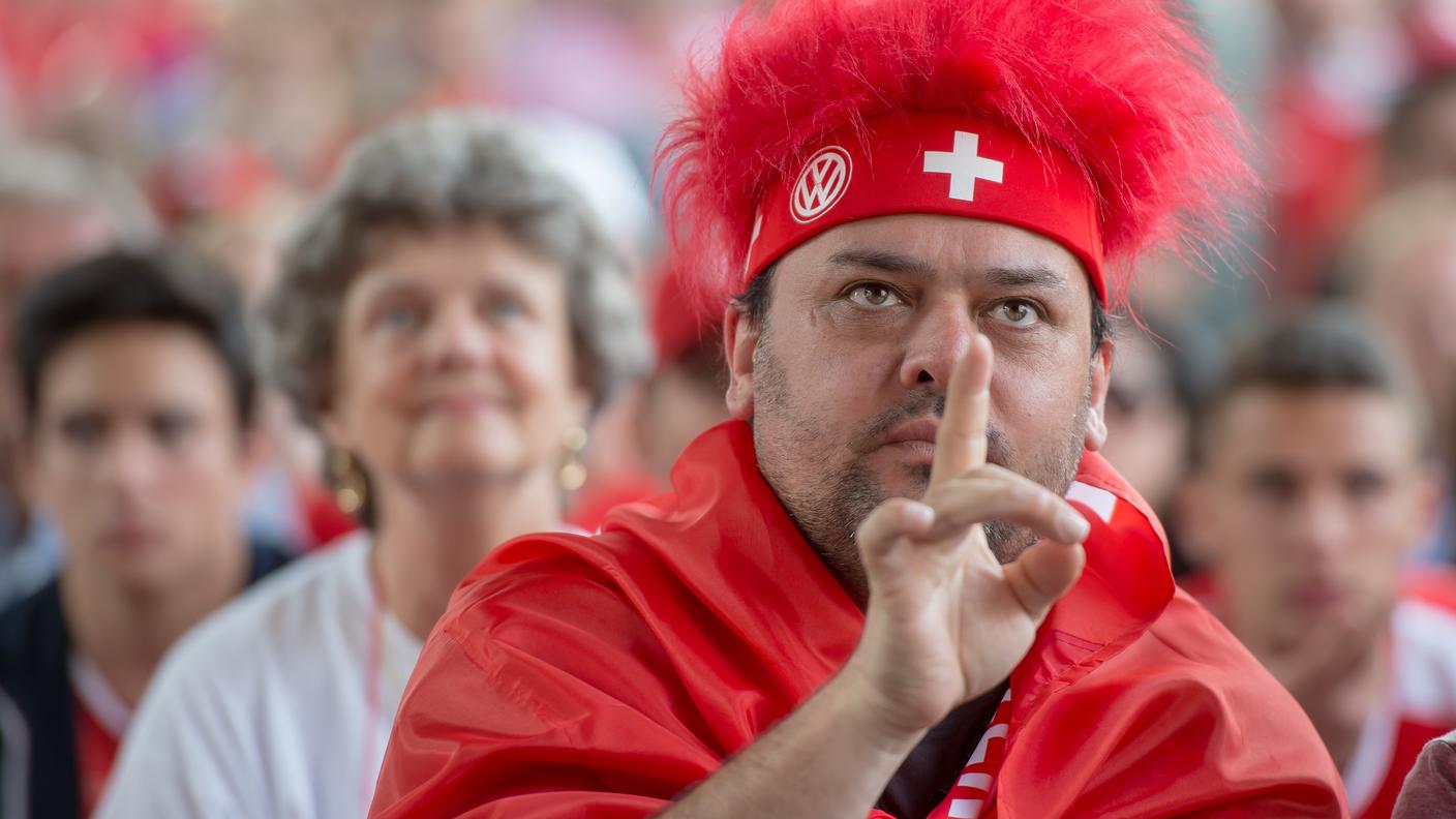 Silenzio, gioca la nazionale