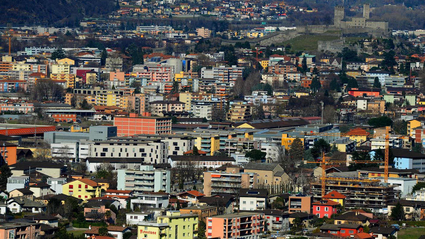 Nella foto Giubiasco, Bellinzona, Monte Carasso e Galbisio