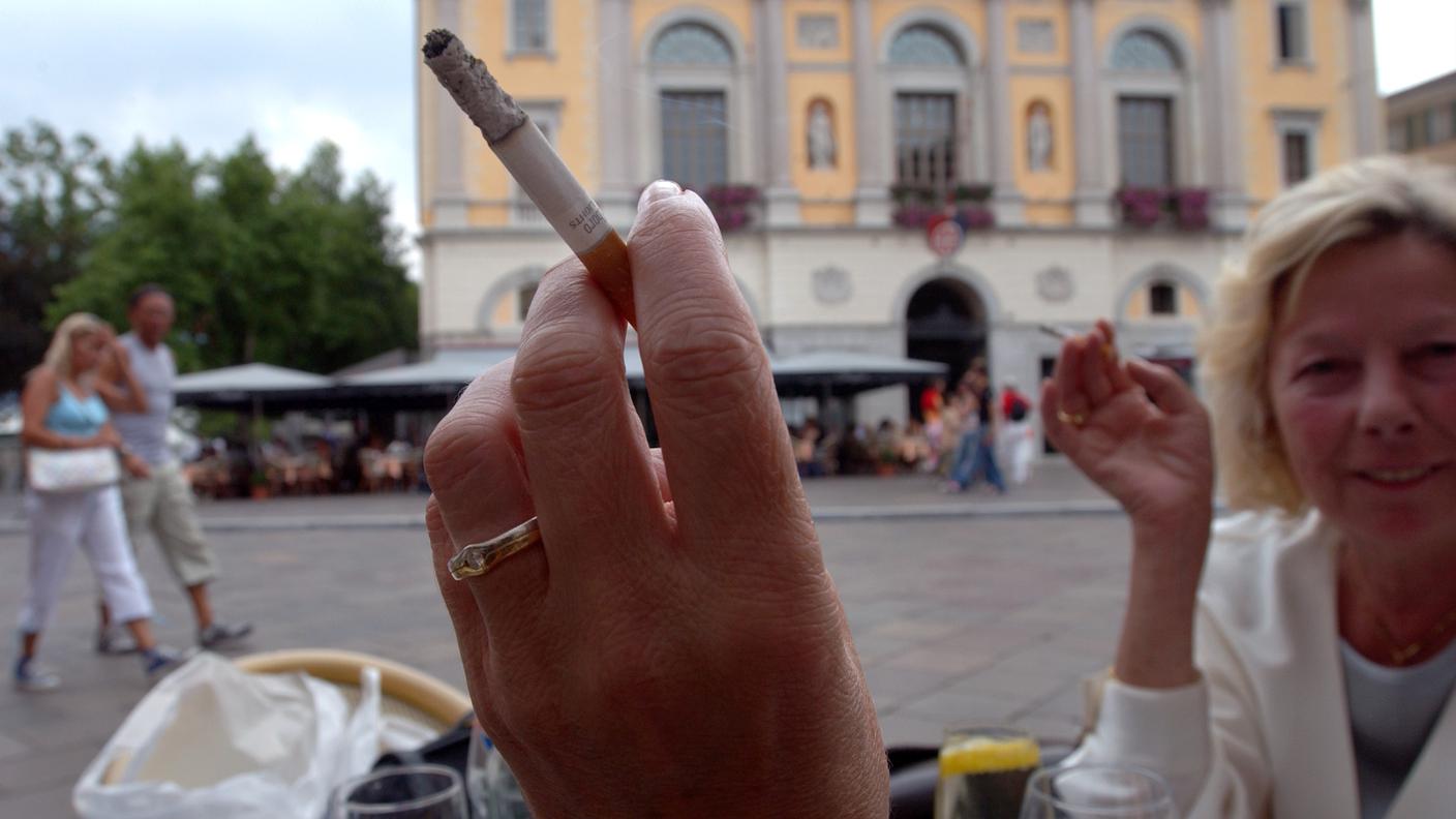 La sigaretta in terrazza presto solo un ricordo?