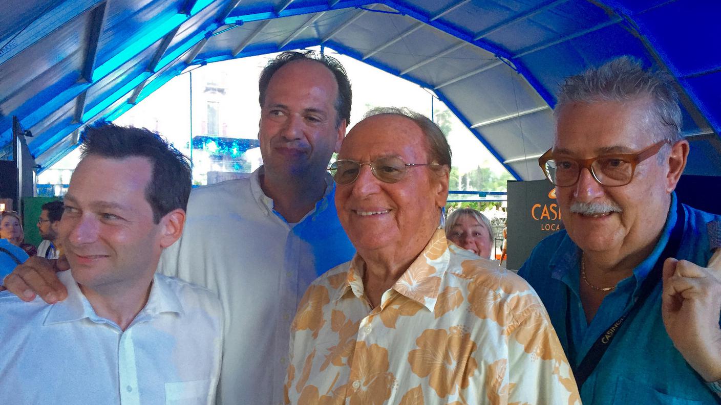 Renzo Arbore con i responsabili dell'evento Gilliet e Casparis e di AL Turismo Merlini