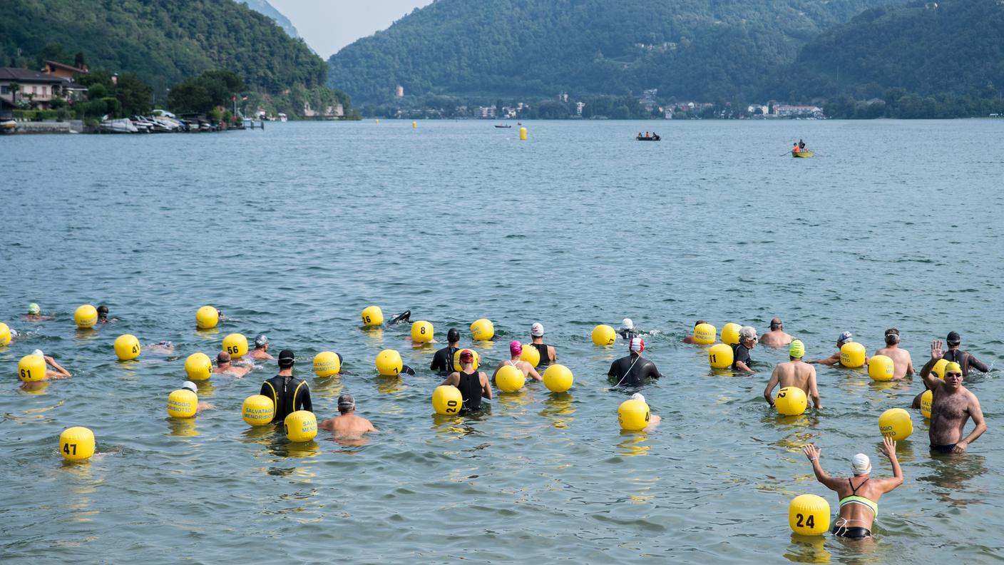 Pronti ad affrontare un miglio marino a nuoto