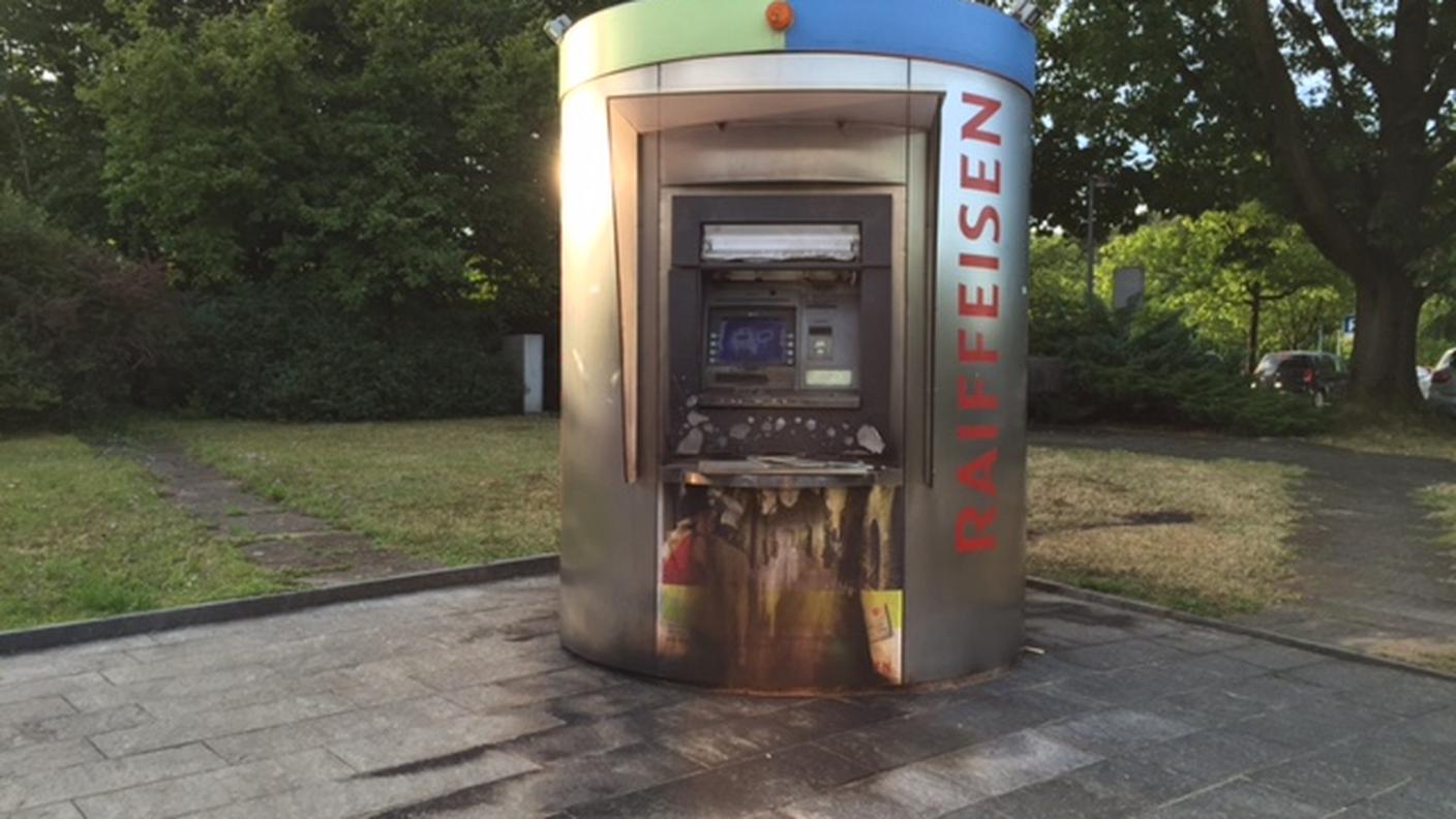 Il bancomat di Via Cureglia a Comano vandalizzato venerdì notte