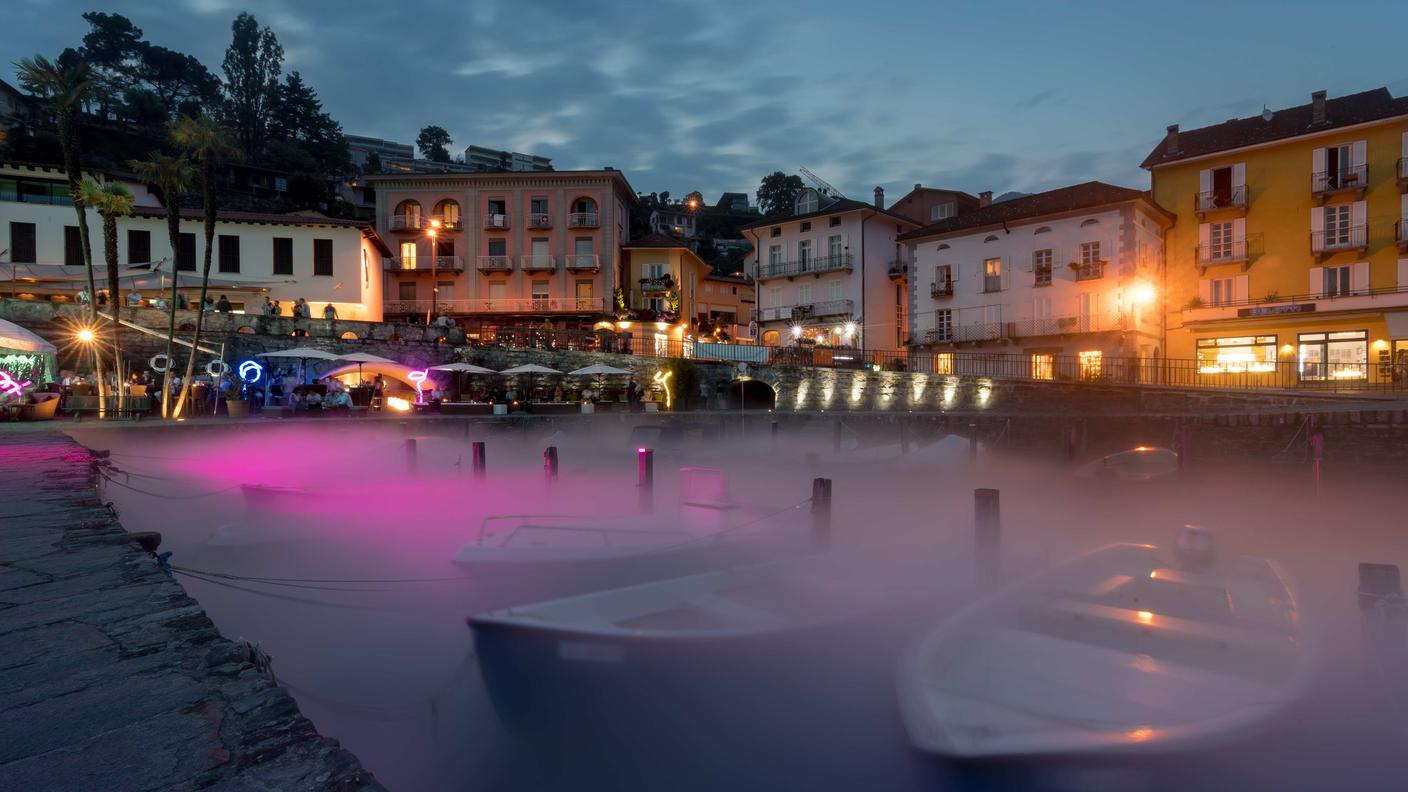 Tra i ricordini da portarsi a casa ora c'è pure l'acqua di Ascona