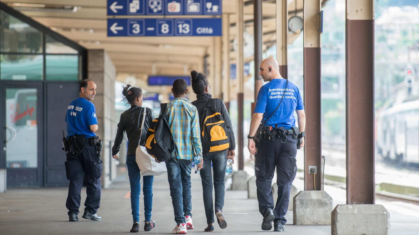Fare la guardia di confine è ritenuto da tanti un'ottima professione